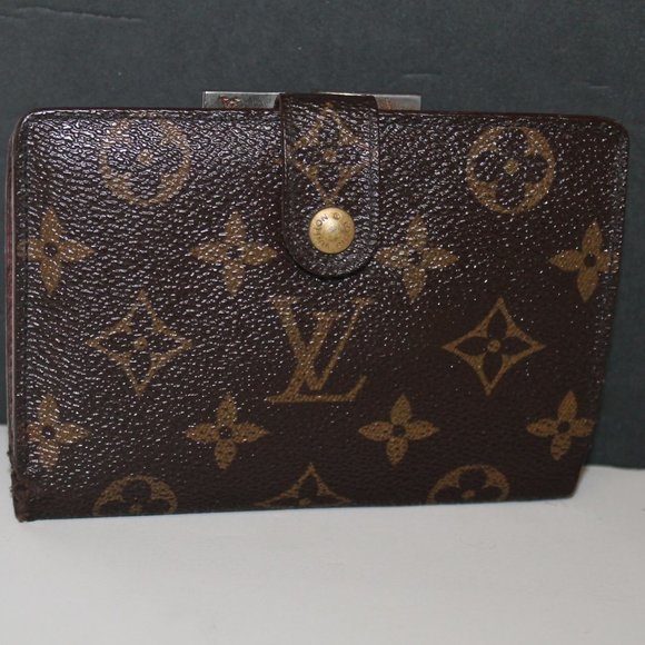 Louis Vuitton Handbags - Authentic Louis Vuitton Kiss-lock French Compact Wallet Clutch